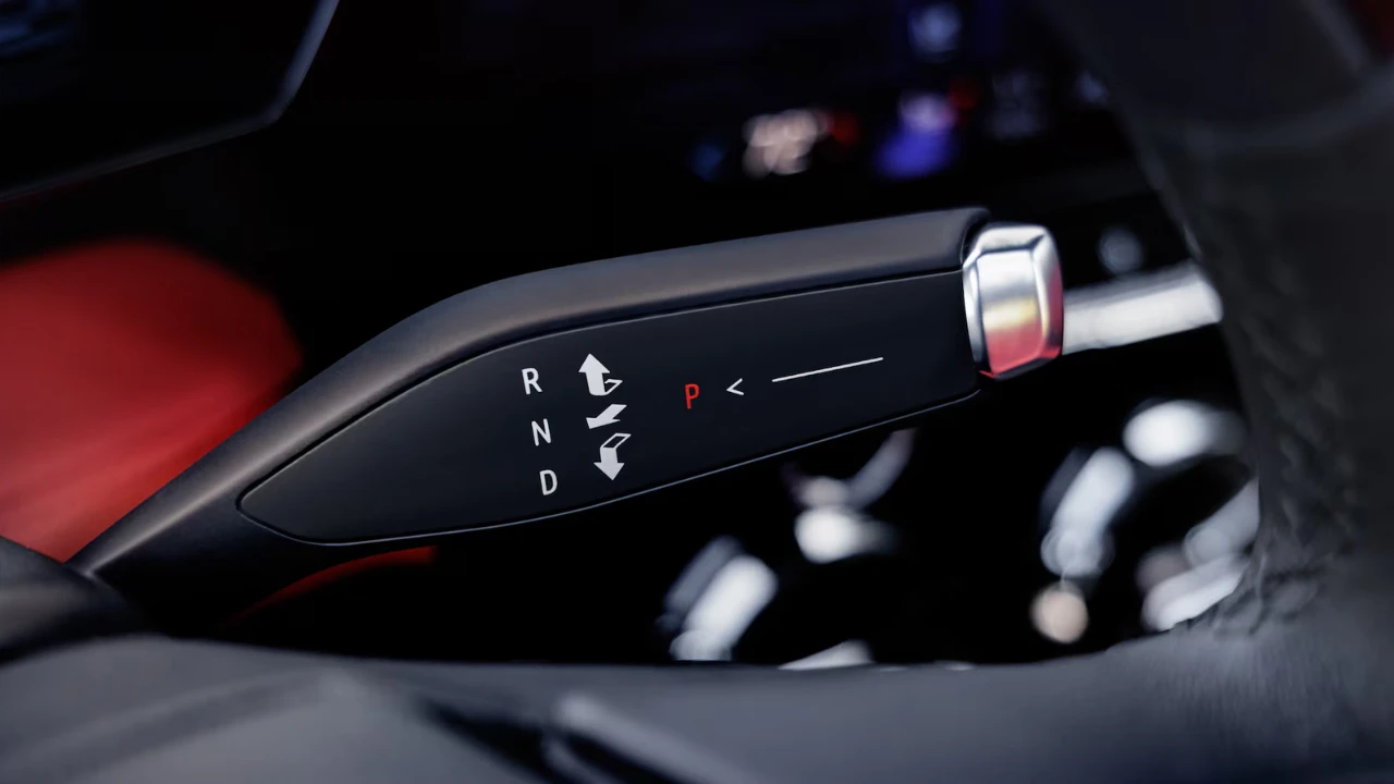 The 2025 Blazer EV features an innovative Electronic Precision Shift gear selector with a sleek design, replacing traditional gear shifters with an intuitive electronic control.