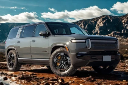 2025 Rivian R1S